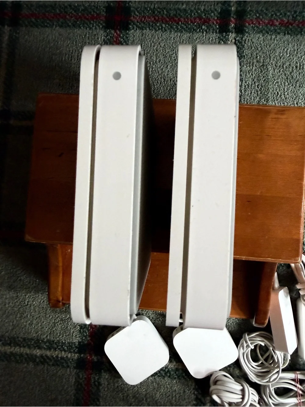 Apple AirPort Extremes and Express base stations - set of 6